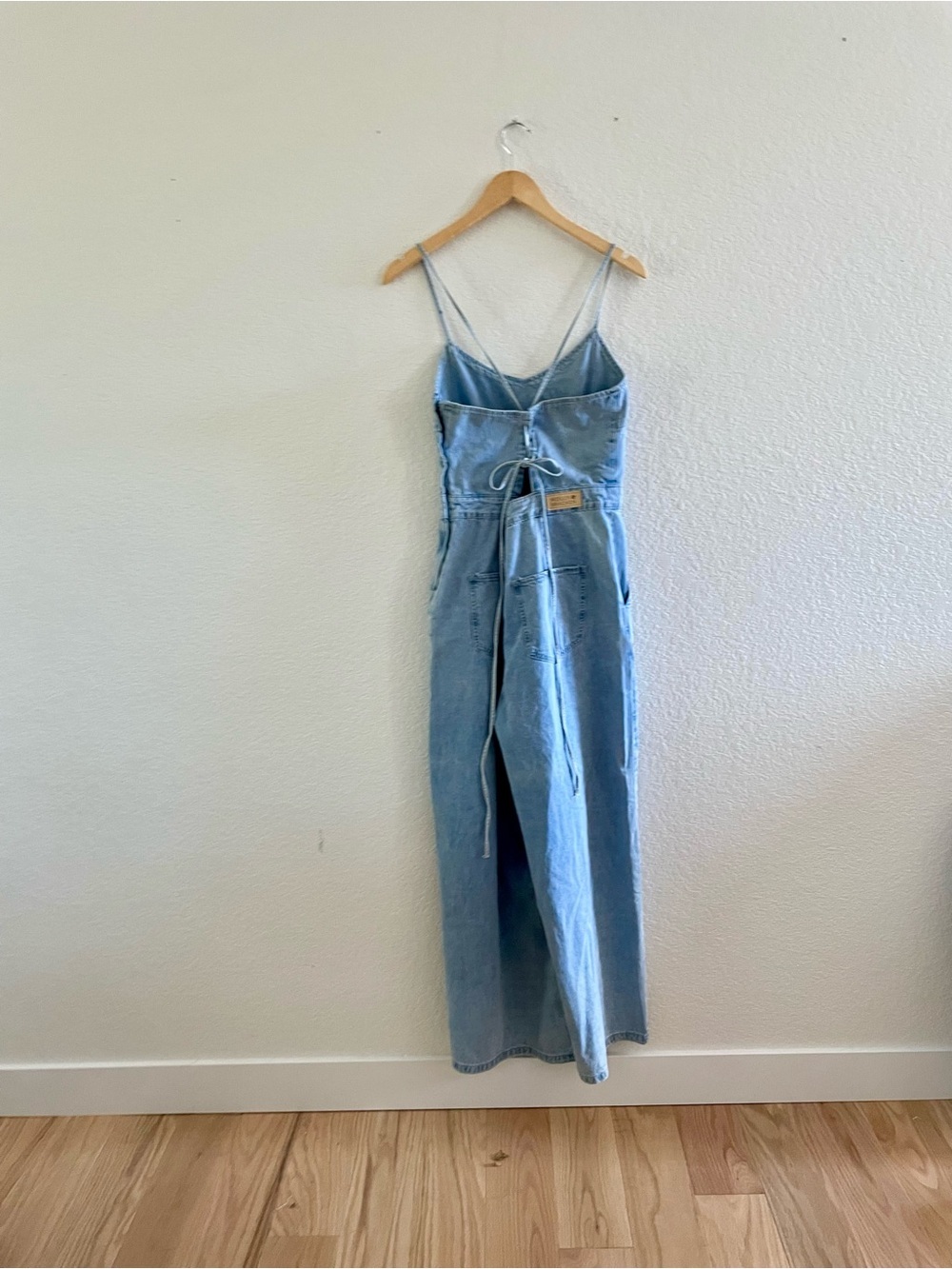 NWT Molly Bracken Light Blue Denim Jumpsuit With Thin Straps Wide Leg Sz L - Picture 8 of 13